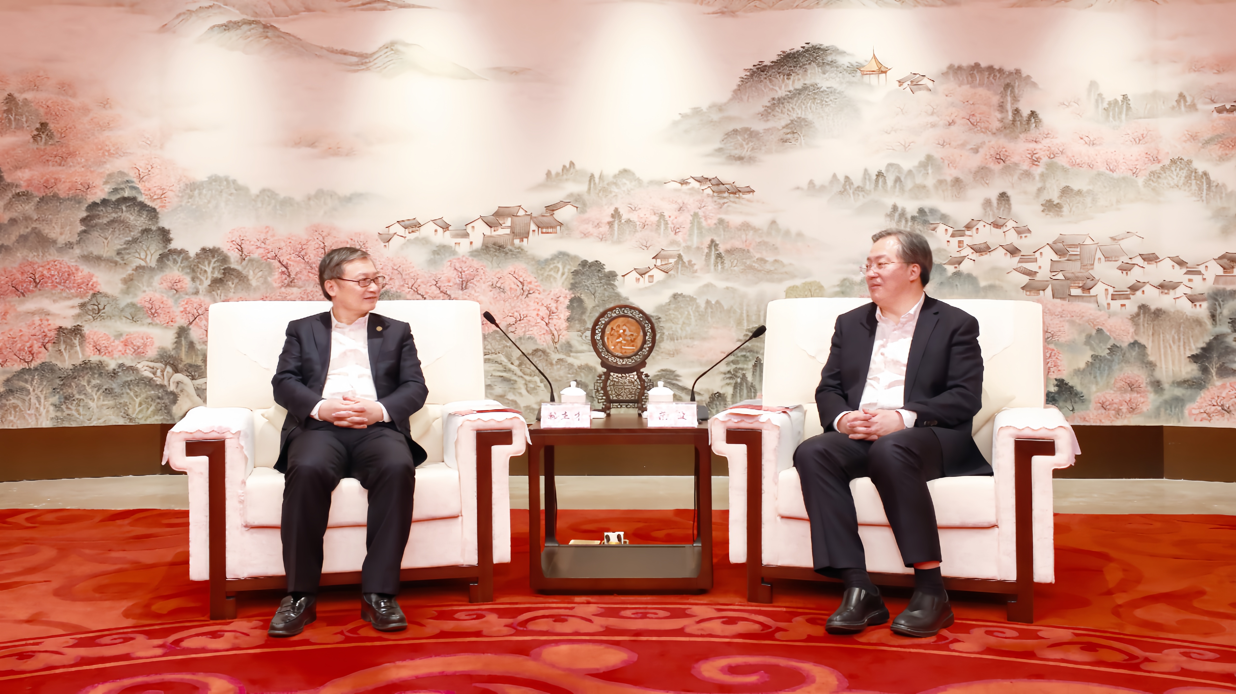 哈工大与苏州市人民政府签署合作协议 共建哈工大苏州高等研究院